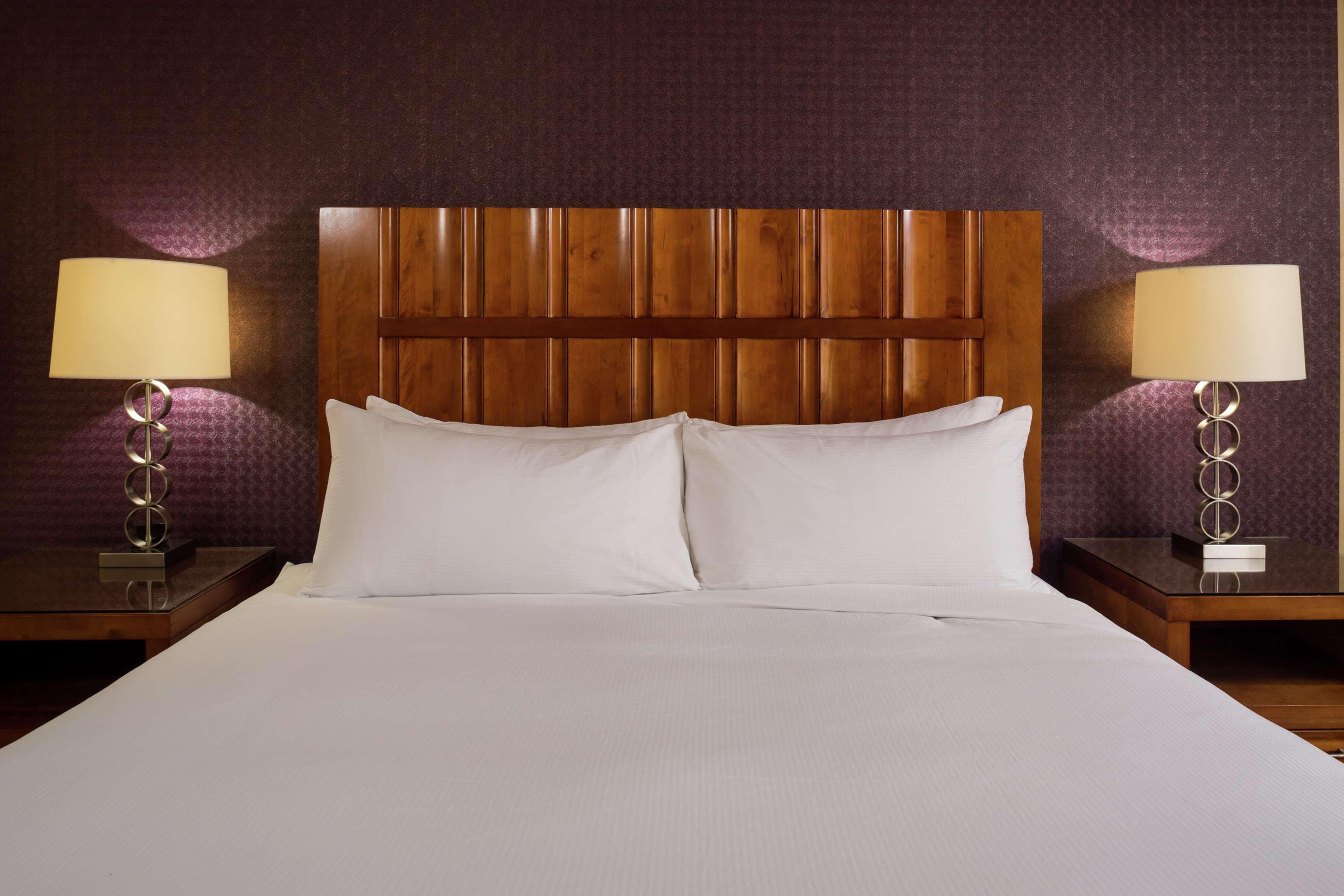 Doubletree By Hilton Carson Hotel Eksteriør billede