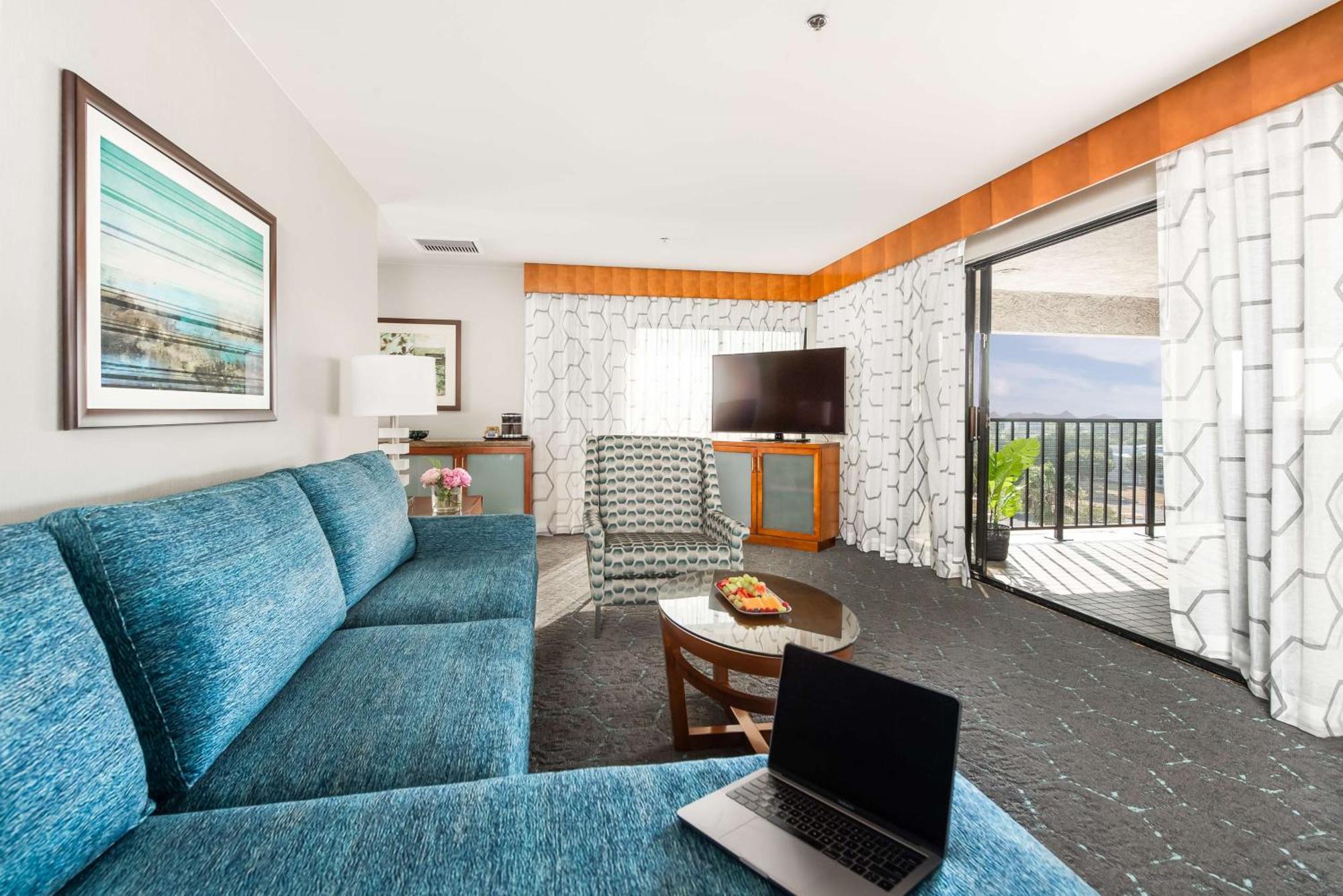 Doubletree By Hilton Carson Hotel Eksteriør billede