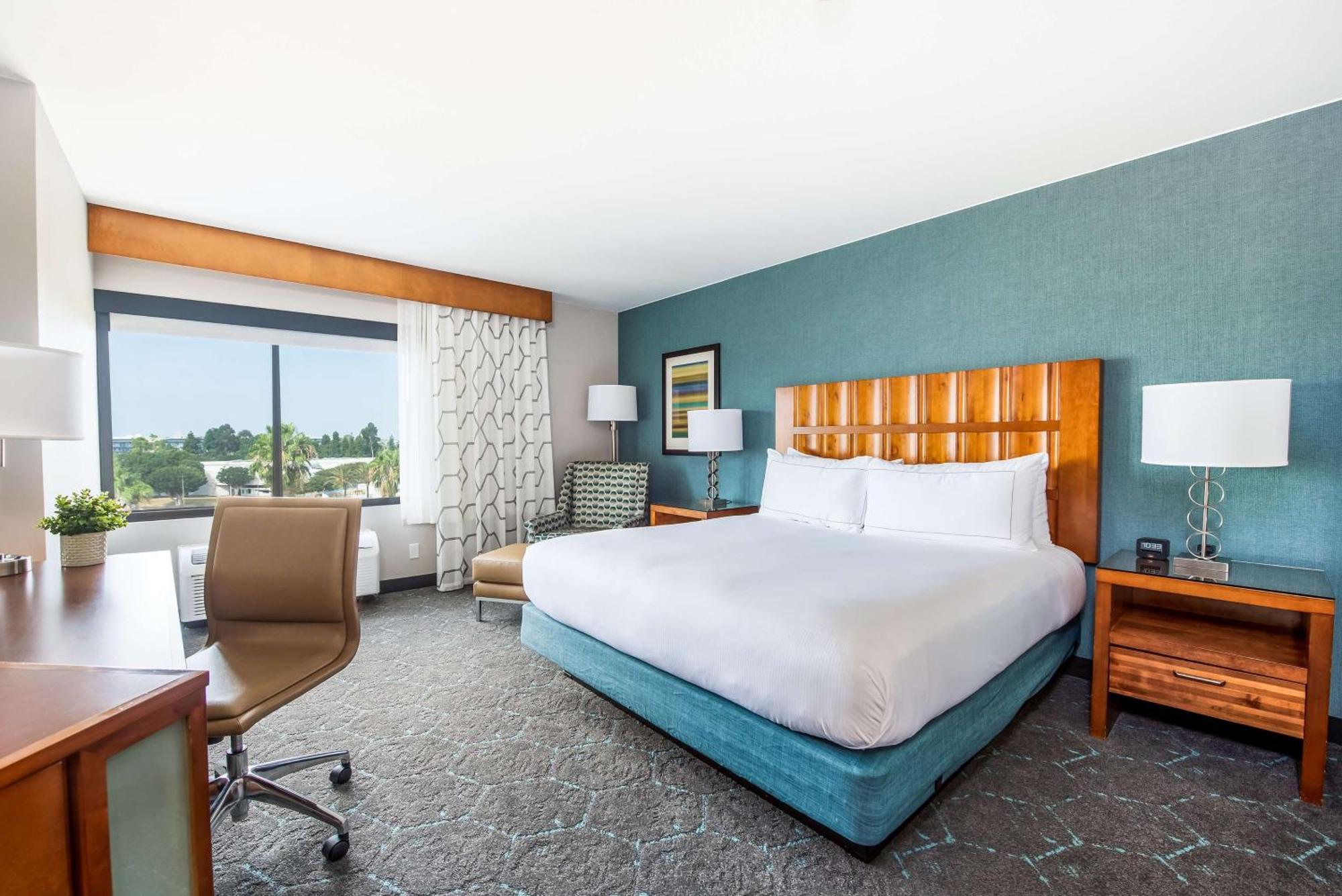 Doubletree By Hilton Carson Hotel Eksteriør billede